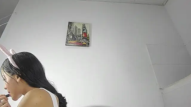 Snapshot of Sophie_sweett19 chatting on 12/18/24, 04:09 Sophie sweett19 online show from 12/18/24, 04:09