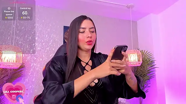 lilicooper  online show from 12/19/24, 08:44