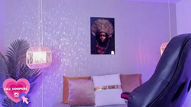 lilicooper  online show from 01/04/25, 08:27