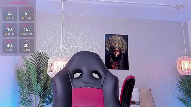 lilicooper  online show from 01/31/25, 08:43