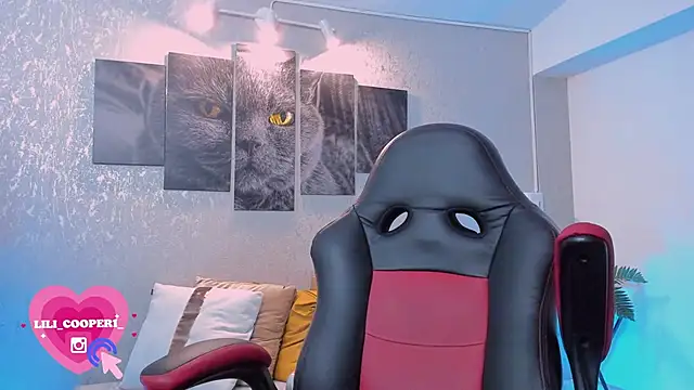 lilicooper  online show from 03/11/25, 07:58