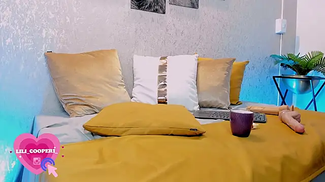 lilicooper  online show from 03/13/25, 02:27