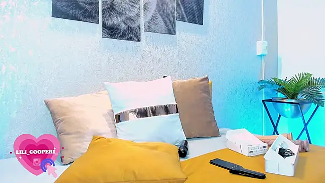 lilicooper  online show from 03/18/25, 02:36