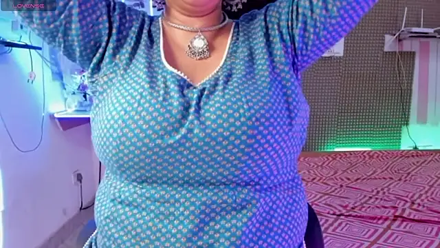 Gulabi Queen online show from 03/01/25, 06:46