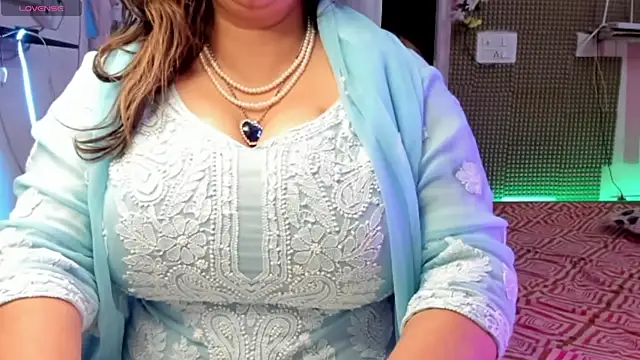 Gulabi Queen online show from 03/09/25, 03:38