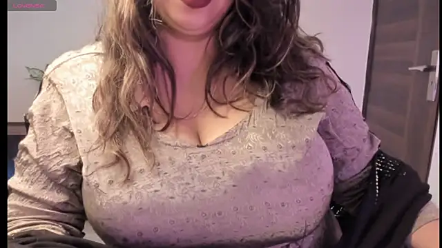 Gulabi Queen online show from 03/12/25, 07:17