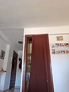 Snapshot of charlye_inkkkk chatting on 12/17/25, 12:00 charlye inkkkk online show from 12/17/25, 12:00