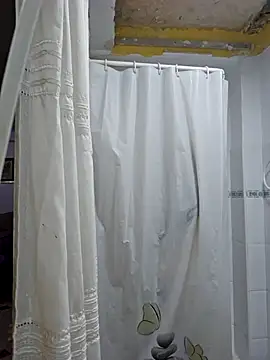 Snapshot of charlye_inkkkk chatting on 12/18/25, 07:53 charlye inkkkk online show from 12/18/25, 07:53