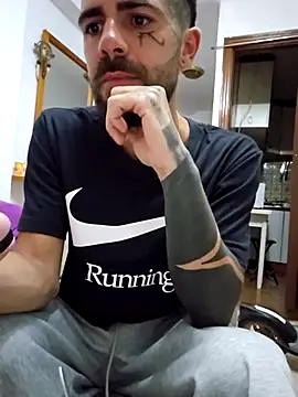 Snapshot of charlye_inkkkk chatting on 04/07/26, 10:09 charlye inkkkk online show from 04/07/26, 10:09