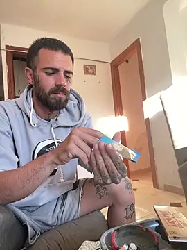 Snapshot of charlye_inkkkk chatting on 04/15/26, 06:04 charlye inkkkk online show from 04/15/26, 06:04