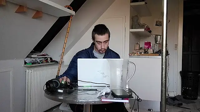 Snapshot of Stephanien chatting on 12/03/24, 12:59 Stephanien online show from 12/03/24, 12:59