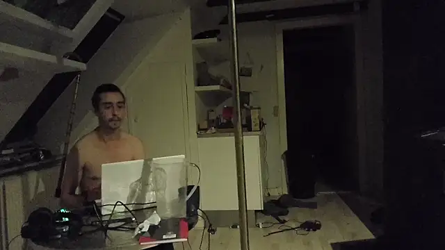 Snapshot of Stephanien chatting on 12/03/24, 05:23 Stephanien online show from 12/03/24, 05:23