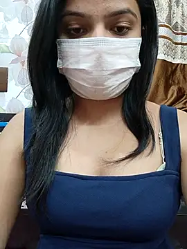 Snapshot of Myloveurvi chatting on 02/24/25, 01:10 Myloveurvi online show from 02/24/25, 01:10