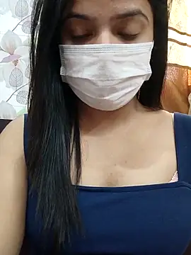 Snapshot of Myloveurvi chatting on 03/07/25, 09:51 Myloveurvi online show from 03/07/25, 09:51