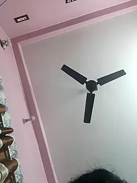 Snapshot of Myloveurvi chatting on 01/12/26, 03:28 Myloveurvi online show from 01/12/26, 03:28