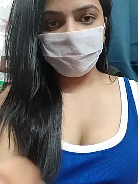 Snapshot of Myloveurvi chatting on 02/24/26, 04:27 Myloveurvi online show from 02/24/26, 04:27