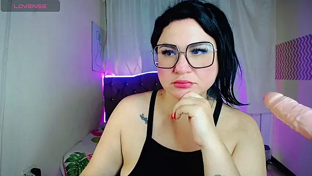 curvy latina online show from 03/18/25, 12:14