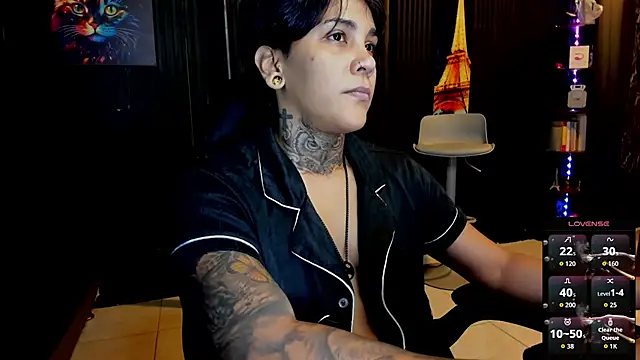 ZhoeStrong online show from 10/13/25, 10:32