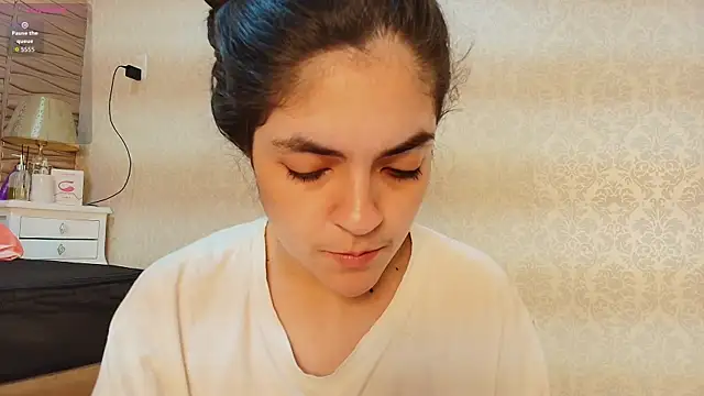 sofiaclauss online show from 09/30/25, 08:25