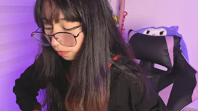 Yommi Winx online show from 11/13/25, 12:31