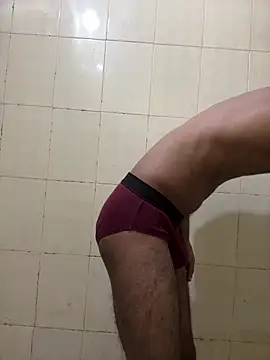 Snapshot of SinfulSensation chatting on 02/24/25, 01:24 SinfulSensation online show from 02/24/25, 01:24