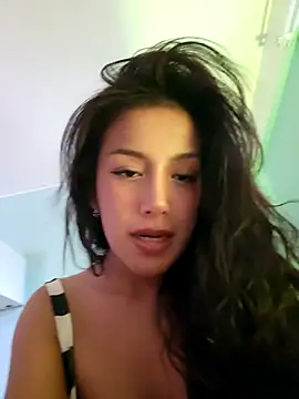 Snapshot of Lau1127 chatting on 09/08/25, 09:25 Lau1127 online show from 09/08/25, 09:25