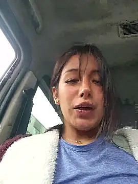 Snapshot of Lau1127 chatting on 10/14/25, 10:21 Lau1127 online show from 10/14/25, 10:21