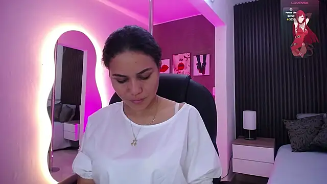 natasha  jackson online show from 10/18/25, 12:39