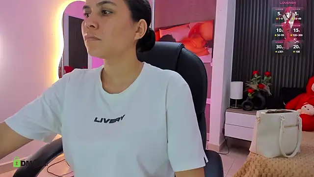 natasha  jackson online show from 02/06/26, 12:08