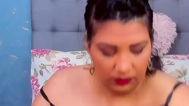 AmyCubes online show from 02/10/25, 03:57