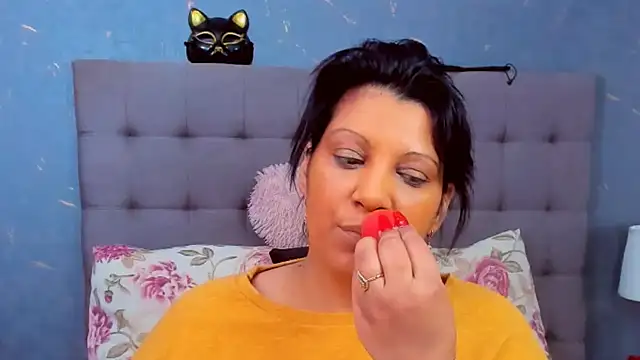 AmyCubes online show from 02/11/25, 04:44