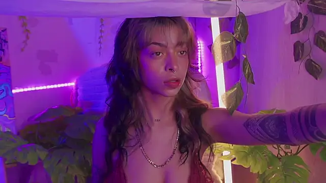 Snapshot of Kitty_arts chatting on 02/28/25, 06:09 Kitty arts online show from 02/28/25, 06:09