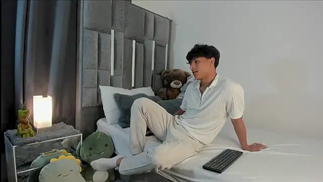 All3ssandr0 online show from 10/09/25, 02:31