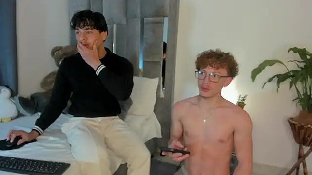 All3ssandr0 online show from 11/08/25, 01:39