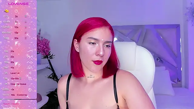 kendaall jenner  online show from 02/09/25, 07:16