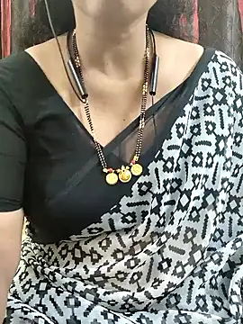 bhuvana555 online show from 09/19/25, 04:51