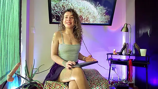 oriana thomson2 online show from 01/15/25, 12:58