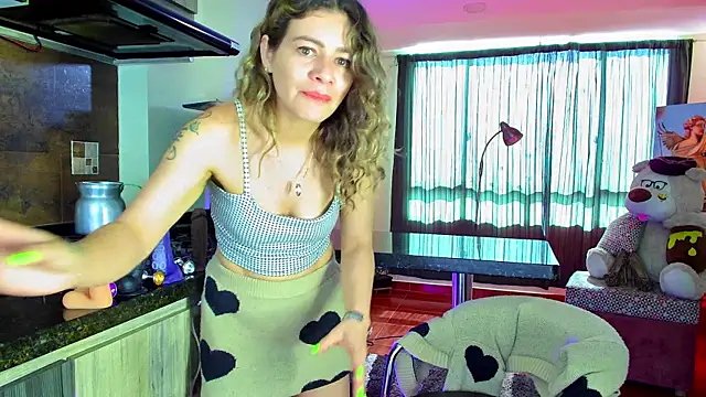 oriana thomson2 online show from 01/21/25, 02:26