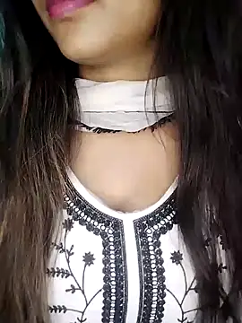 Sreya213 online show from 01/17/25, 07:27