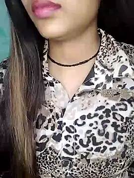 Sreya213 online show from 01/25/25, 03:41