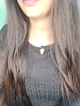 Sreya213 online show from 10/17/25, 04:37