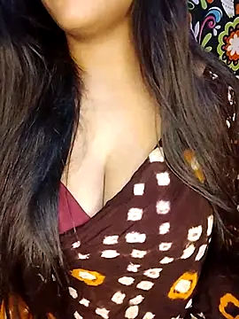 Snapshot of Sreya213 chatting on 04/25/26, 06:16 Sreya213 online show from 04/25/26, 06:16