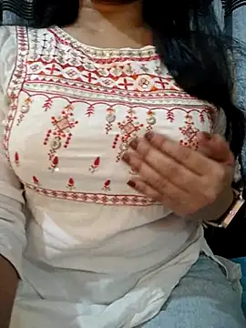 Snapshot of Rina777o chatting on 04/16/26, 01:17 Rina777o online show from 04/16/26, 01:17