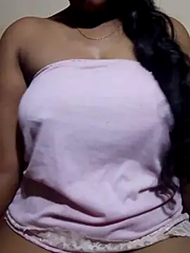 Snapshot of Diwya69 chatting on 12/05/25, 07:32 Diwya69 online show from 12/05/25, 07:32