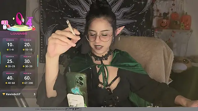 LisandreLaVenale online show from 10/10/25, 10:31