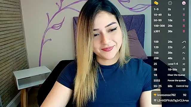 DahliaMoore online show from 12/04/24, 03:32