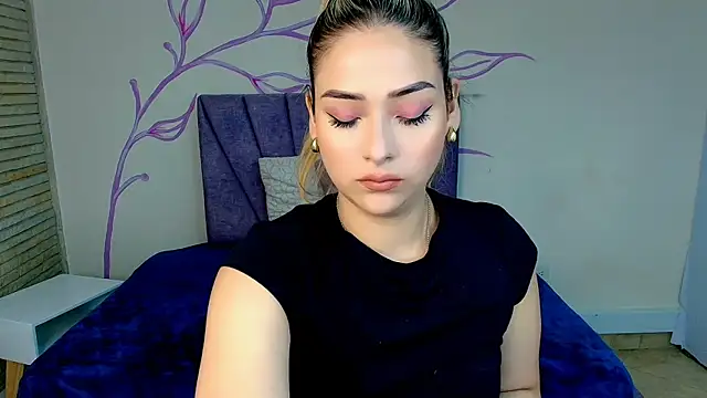 DahliaMoore online show from 01/17/25, 07:38