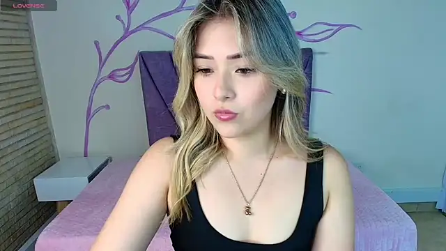 DahliaMoore online show from 02/27/25, 08:09