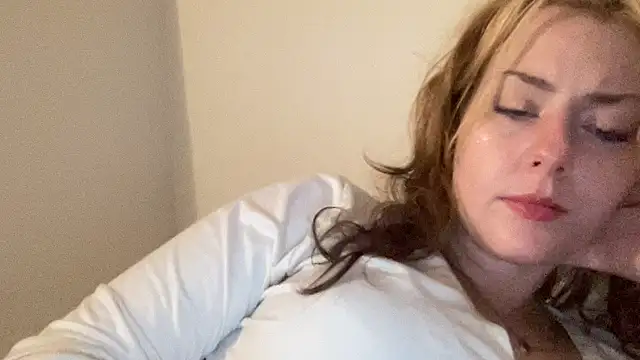 SkarlettRose96 online show from 10/15/25, 04:01