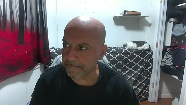 Snapshot of RickStone51 chatting on 12/19/24, 03:18 RickStone51 online show from 12/19/24, 03:18